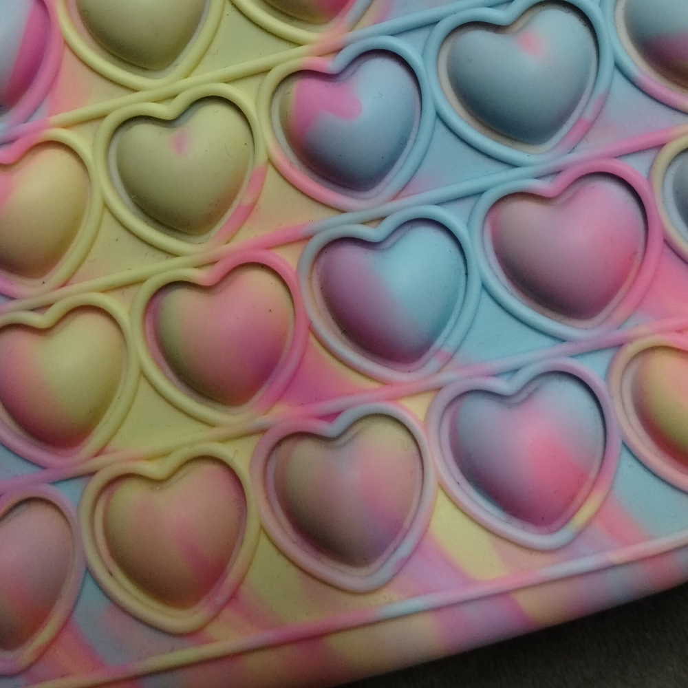 Heart Pop It Fidget Bag - Picture 2 of 6